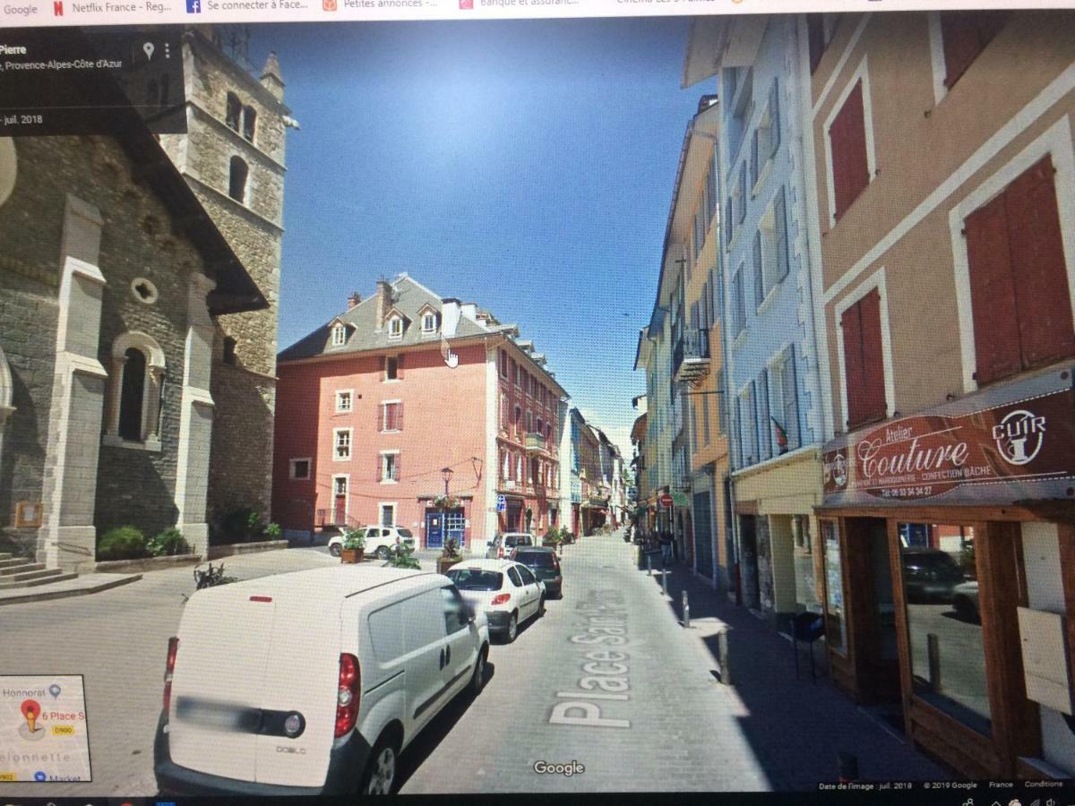 Appartement Style Chalet Centre Barcelonnette Luaran gambar